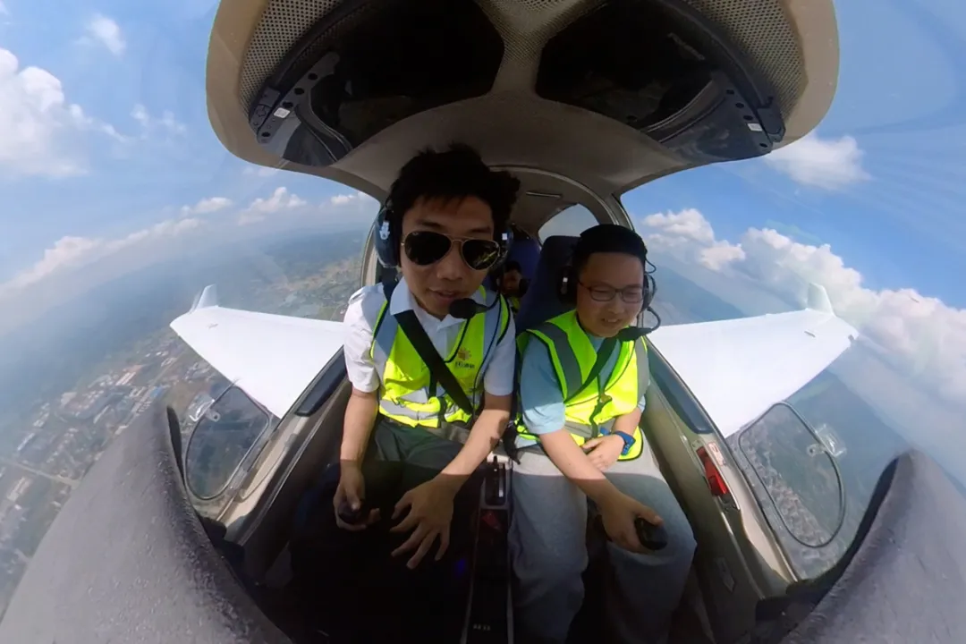 圆梦蓝天——鸿雁通航助长辈圆飞天之梦