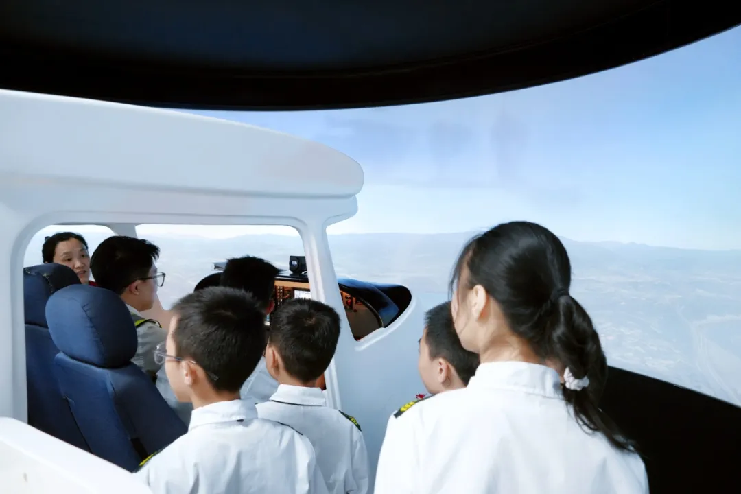 小小飞行员・大大航空梦，龙昊通航航空主题活动回顾